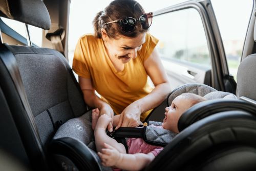 Priorité à la sécurité des enfants en voiture ! - Association